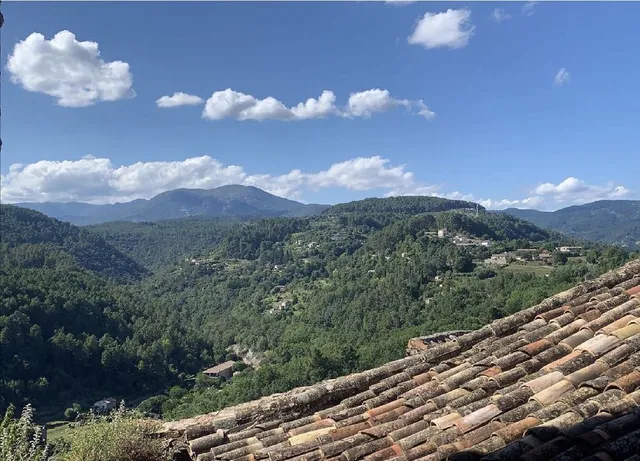 Le château de Montréal en Ardèche