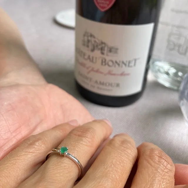 Bague avec une émeraude