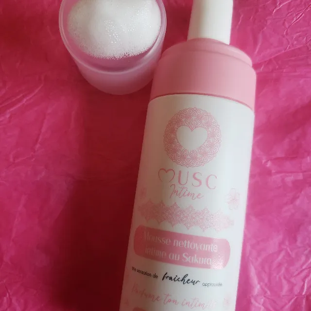 Mousse nettoyante Sakura Musc Intime