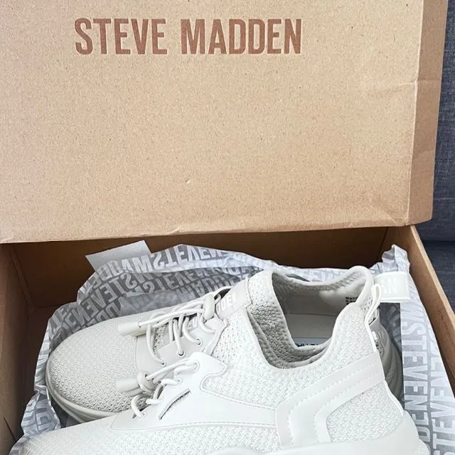 STEVE MADDEN